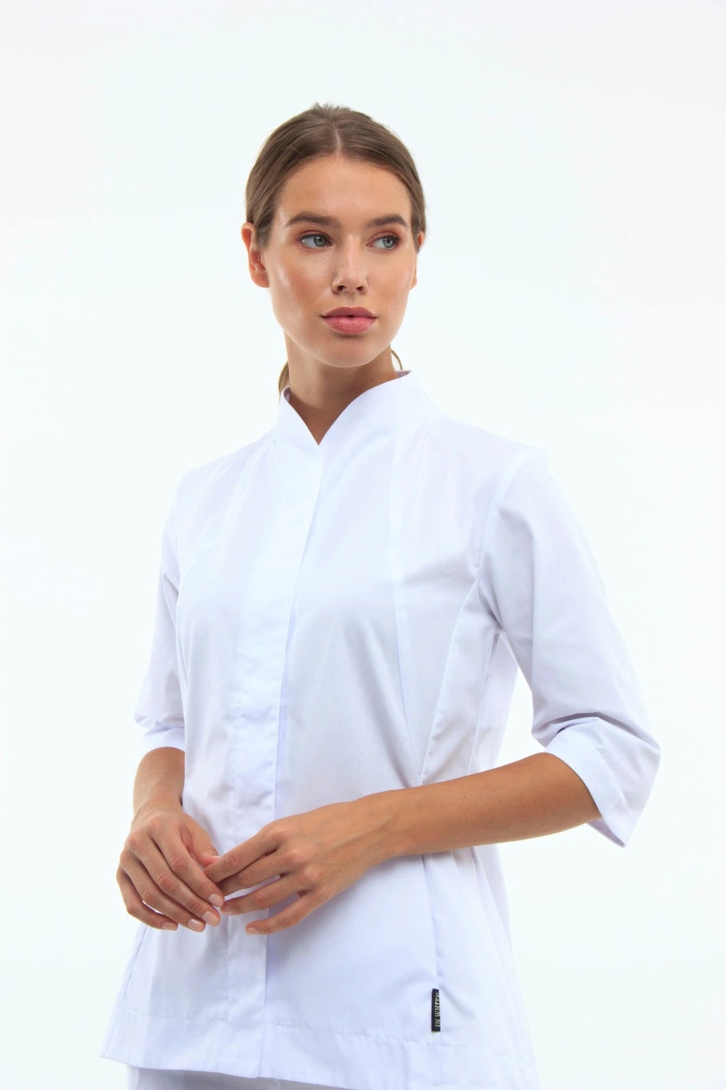 In White медицински екип "13587"