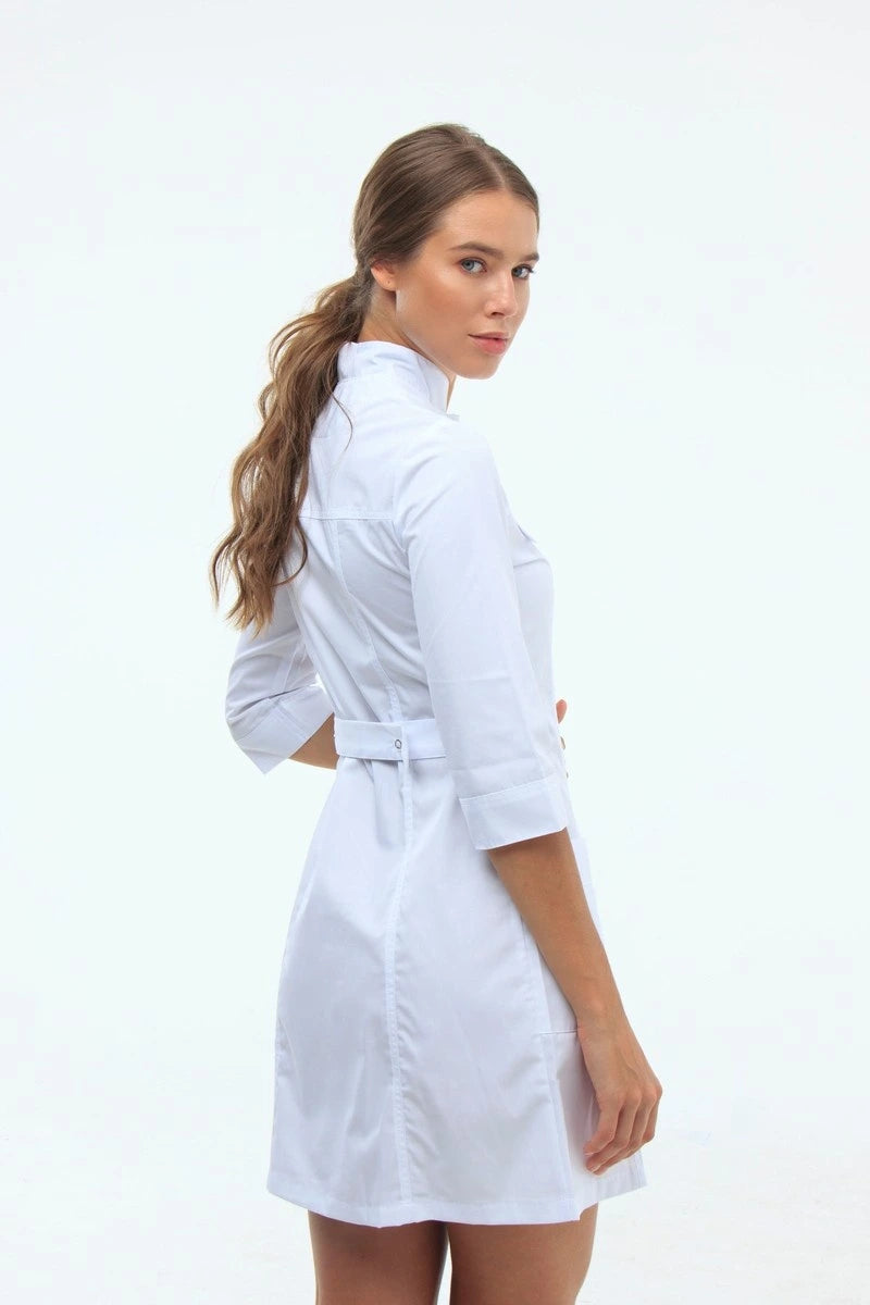 In White медицинска престилка - модел 105